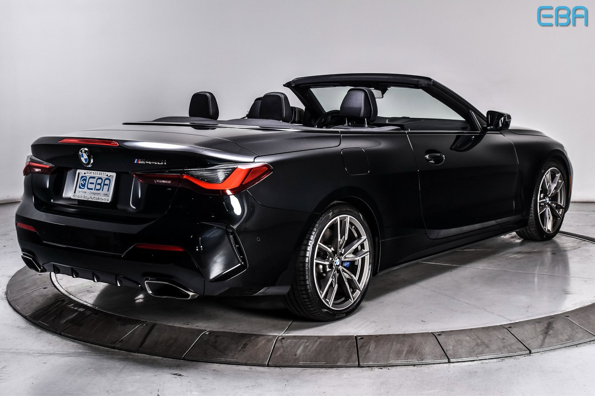 Used 2023 BMW M440i Convertible w/ Premium Package image 8