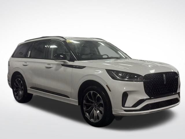 New 2026 Lincoln Aviator AWD image 4