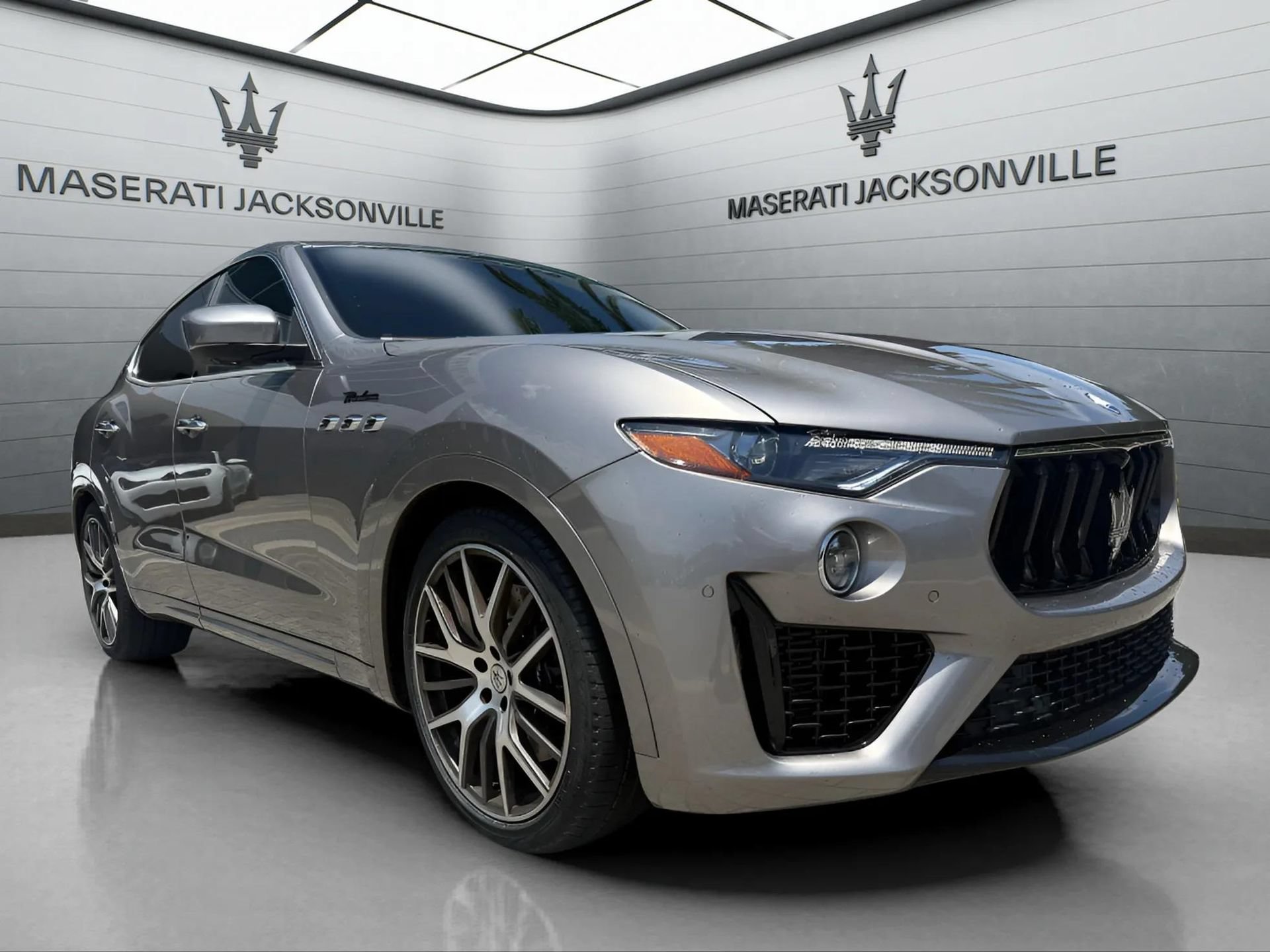 Used 2022 Maserati Levante Modena AWD/4WD image 37