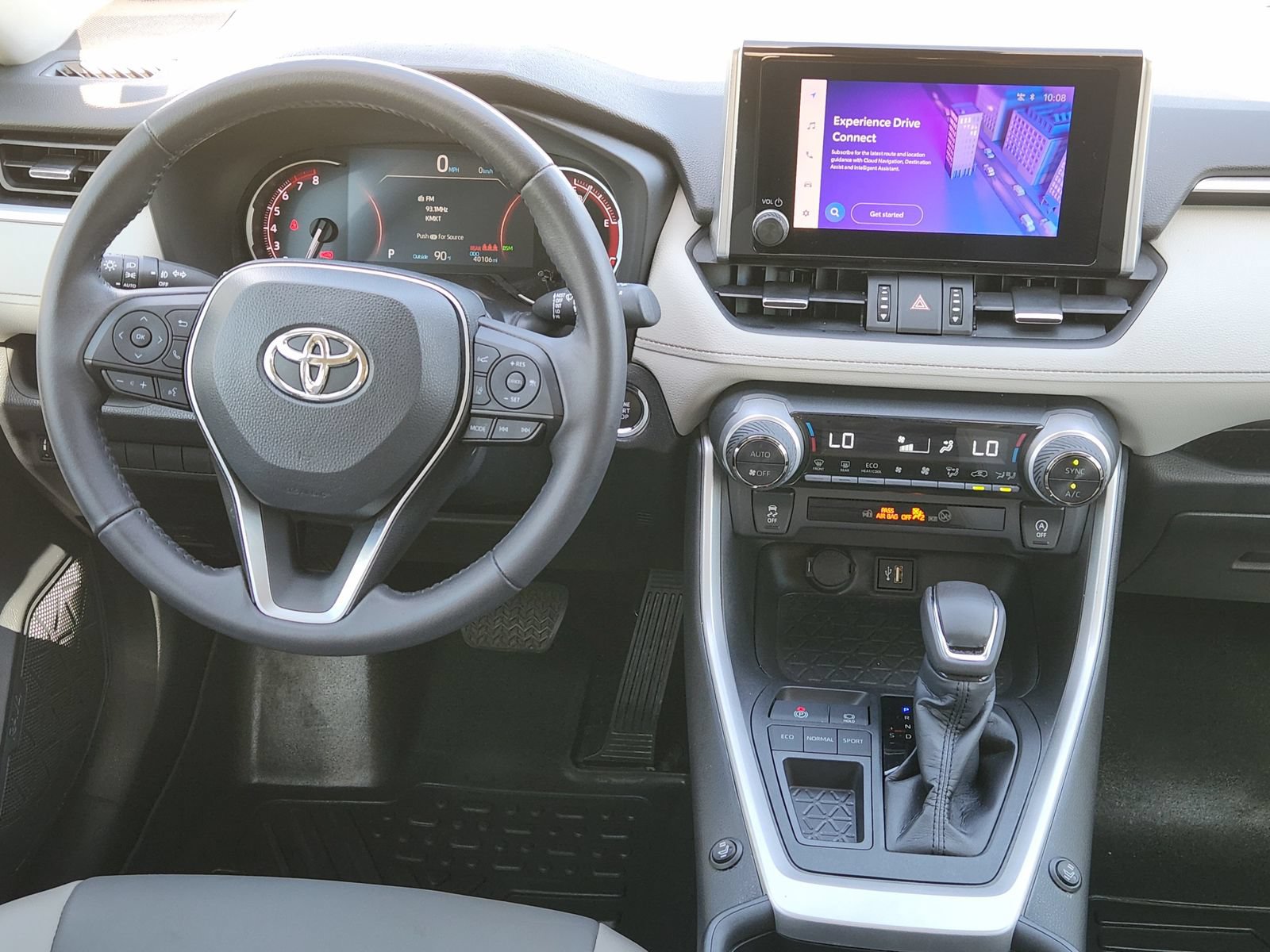 Used 2023 Toyota RAV4 XLE Premium FWD image 30