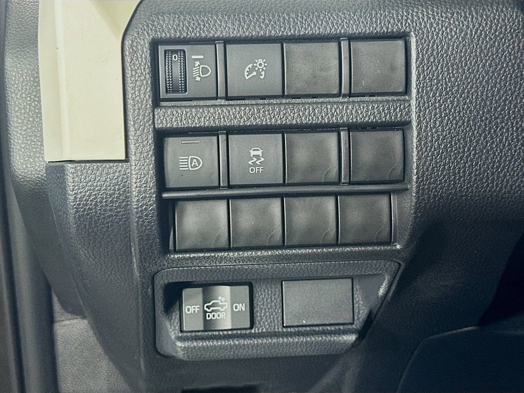 Used 2024 Toyota Tacoma TRD Off-Road image 21