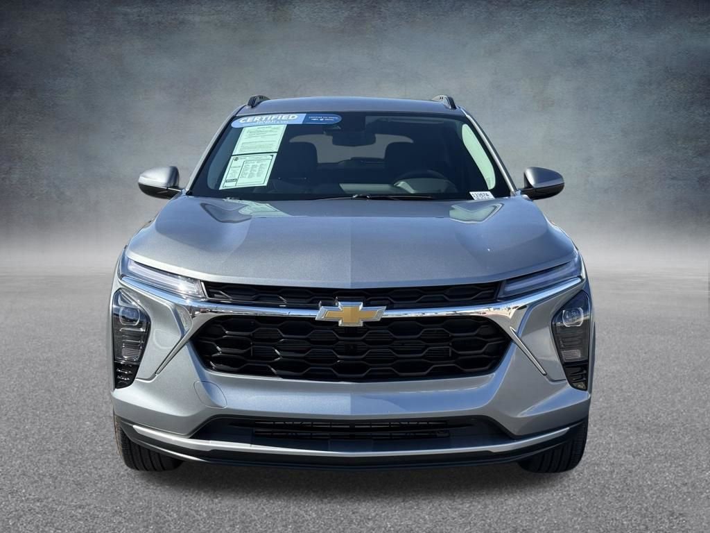 Certified 2025 Chevrolet Trax LT w/ LT Convenience Package image 10