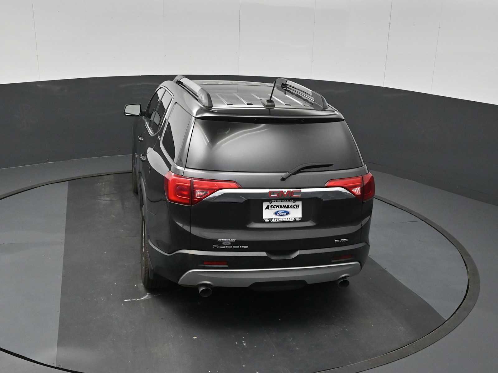Used 2017 GMC Acadia SLE AWD/4WD image 44