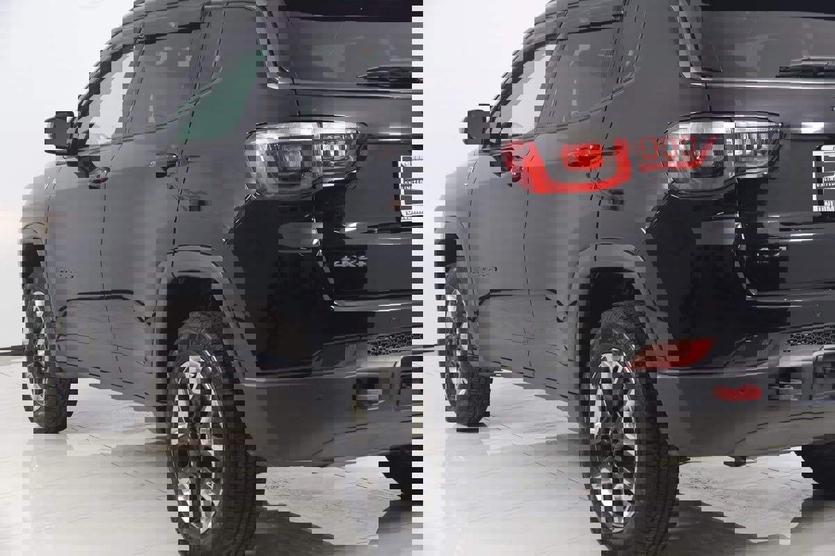 Used 2018 Jeep Compass Trailhawk w/ Safe & Security Group image 22