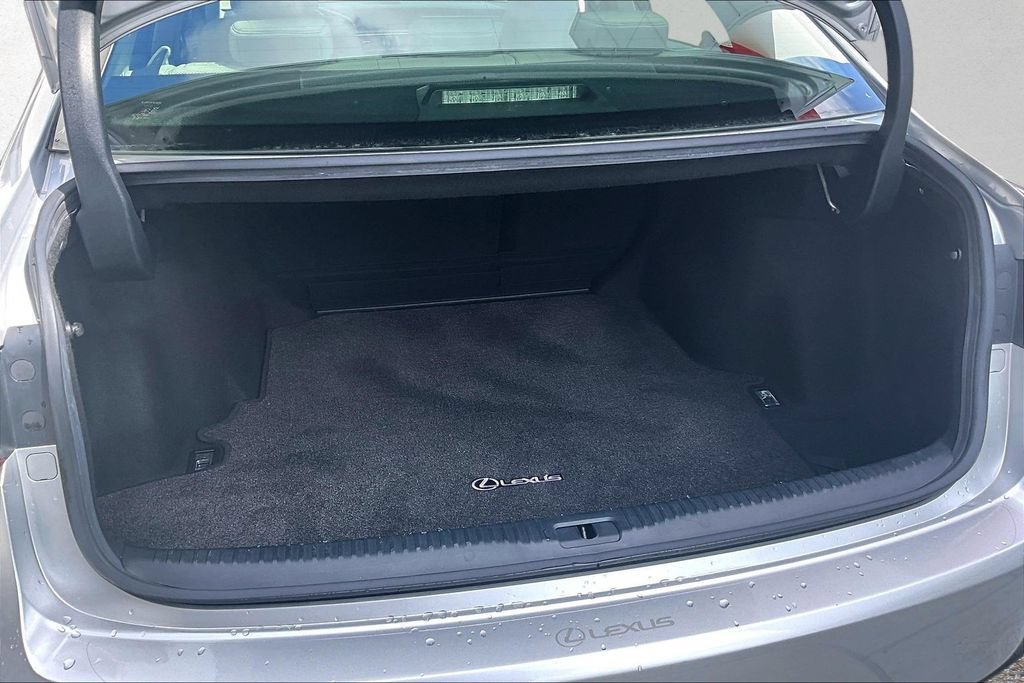 Used 2016 Lexus IS 200t RWD image 25