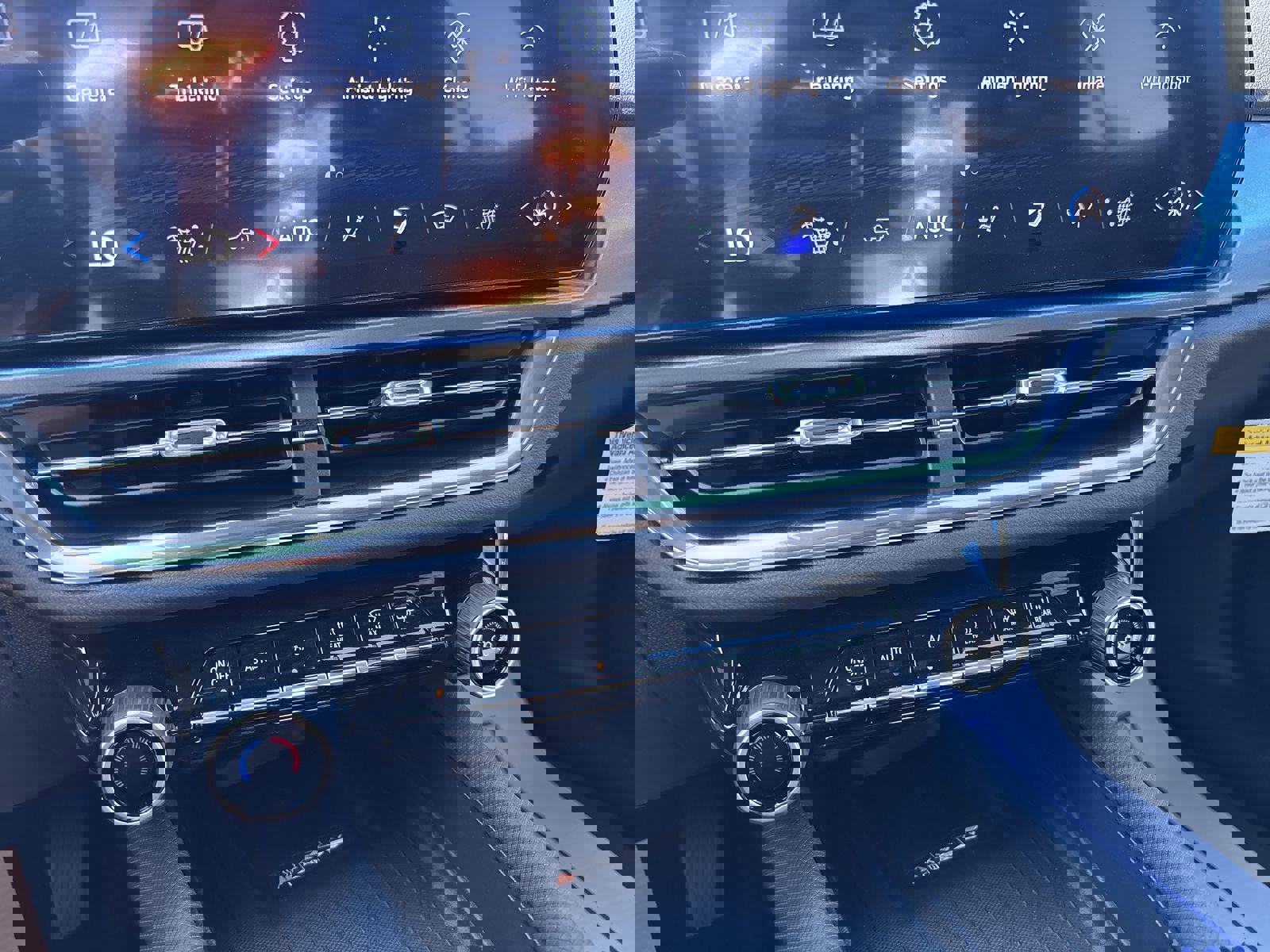 New 2026 Chevrolet Equinox EV LT image 21