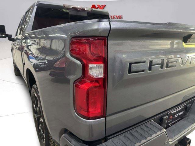 Used 2021 Chevrolet Silverado 1500 High Country w/ Technology Package AWD/4WD image 11