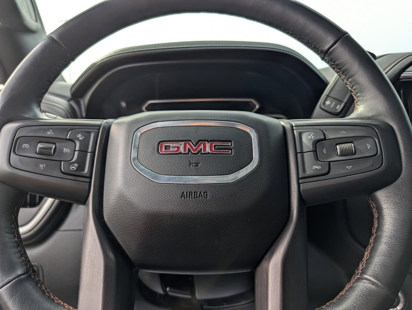 Used 2020 GMC Sierra 1500 AT4 w/ AT4 Premium Package image 33