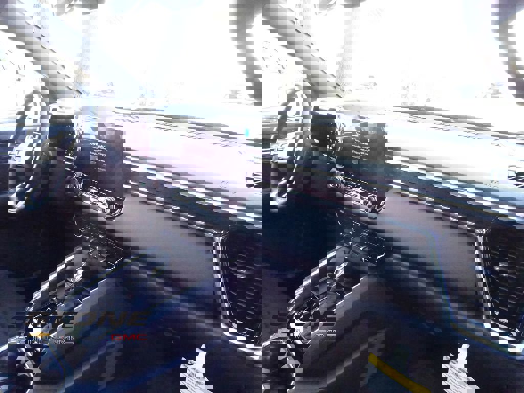 New 2026 GMC Canyon Elevation w/ Convenience Package image 16