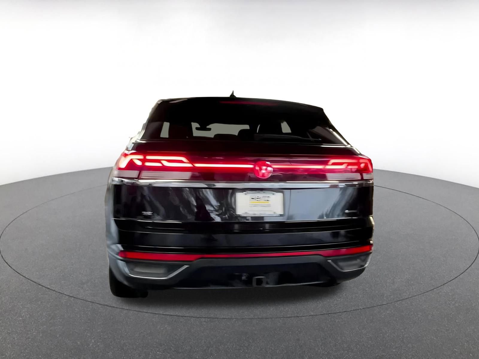 Used 2025 Volkswagen Atlas Cross Sport SE image 12