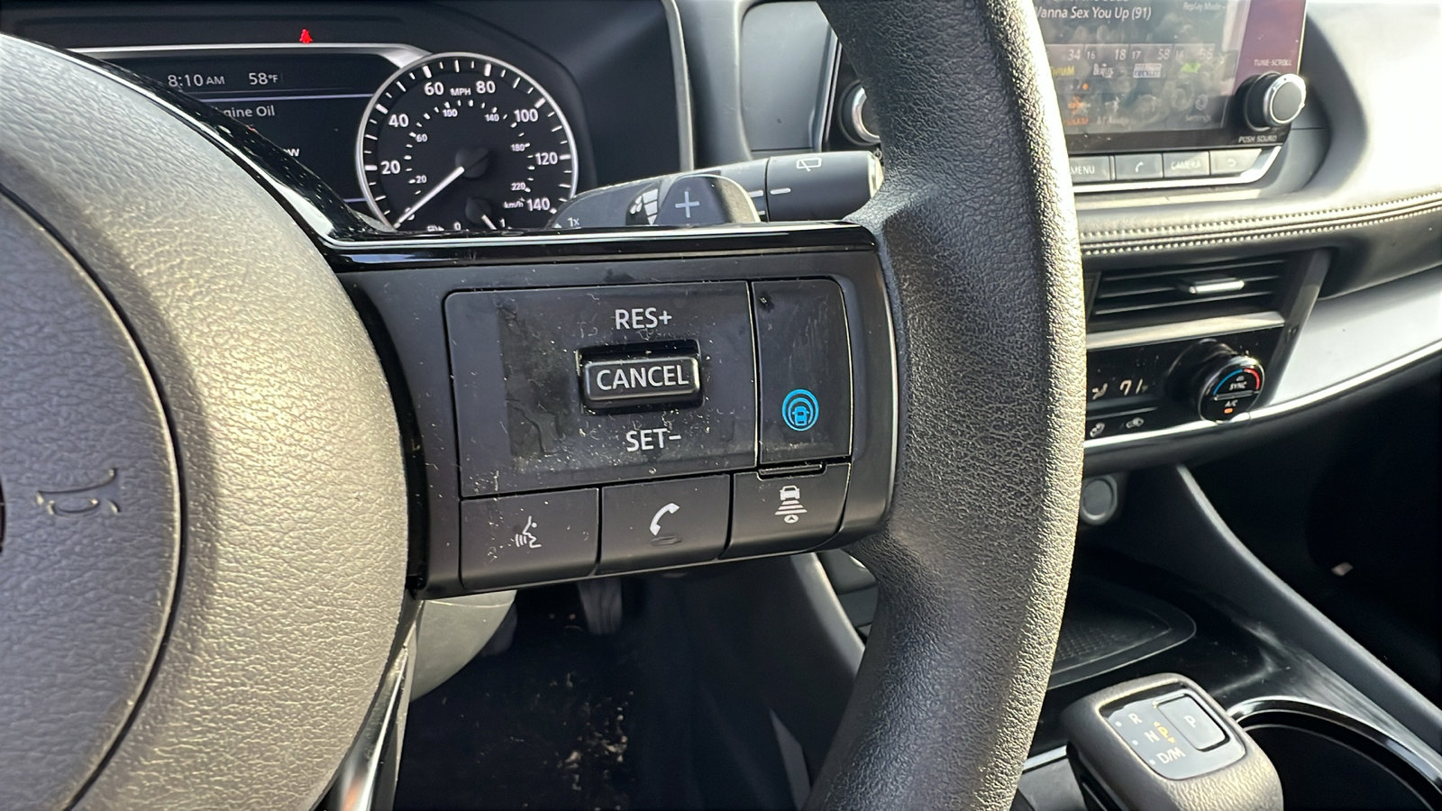 Used 2023 Nissan Rogue SV image 29