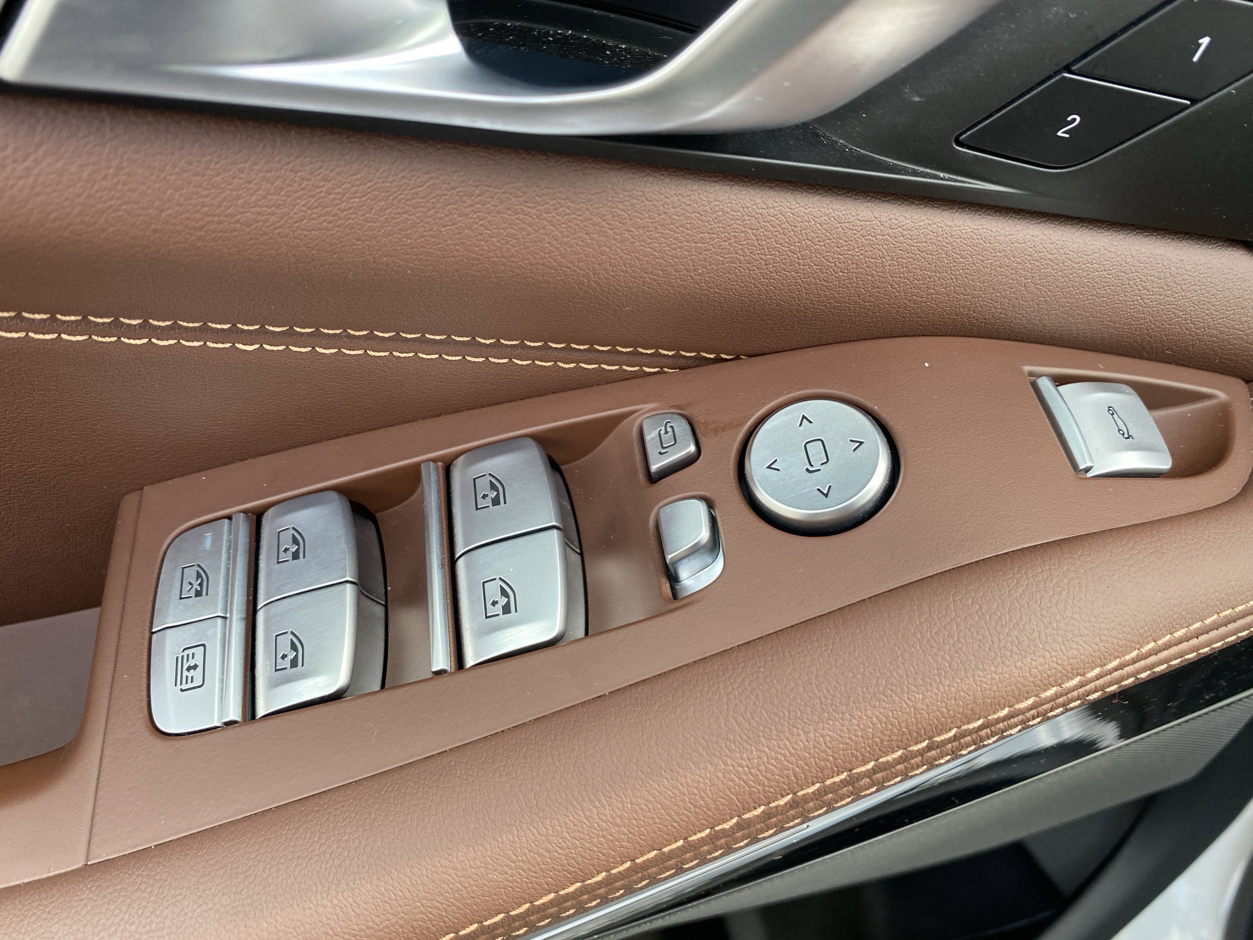 Used 2024 BMW X7 M60i w/ Executive Package image 28