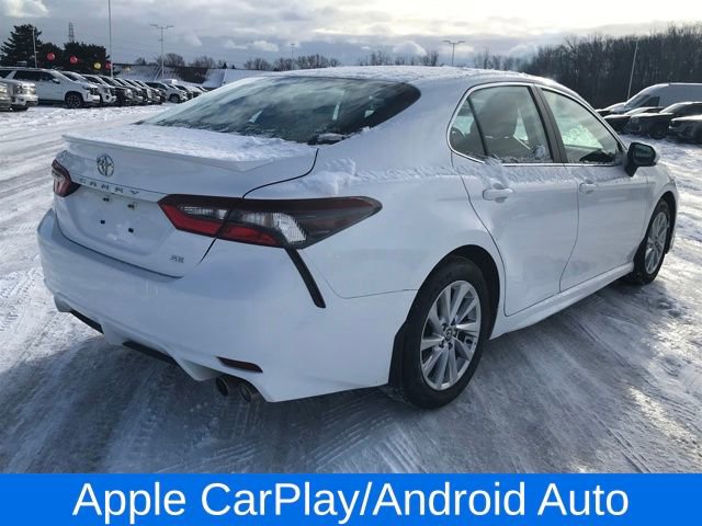 Used 2023 Toyota Camry SE image 4