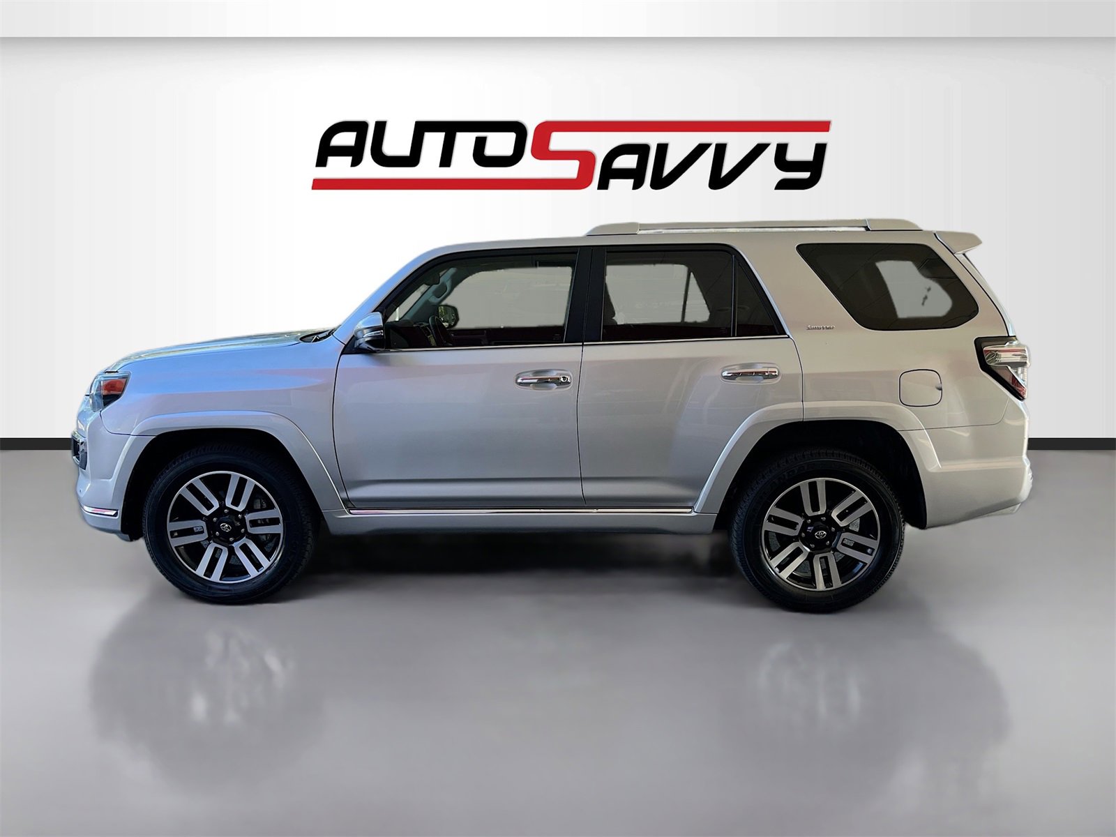 Used 2023 Toyota 4Runner Limited image 4