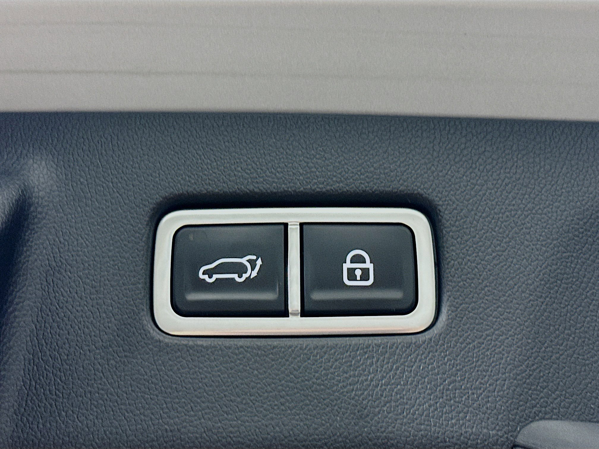 Used 2023 Kia Sorento EX image 29