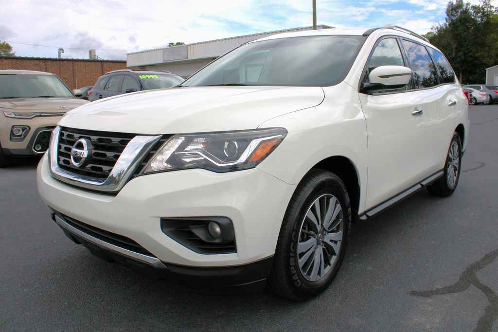 Used 2020 Nissan Pathfinder SV