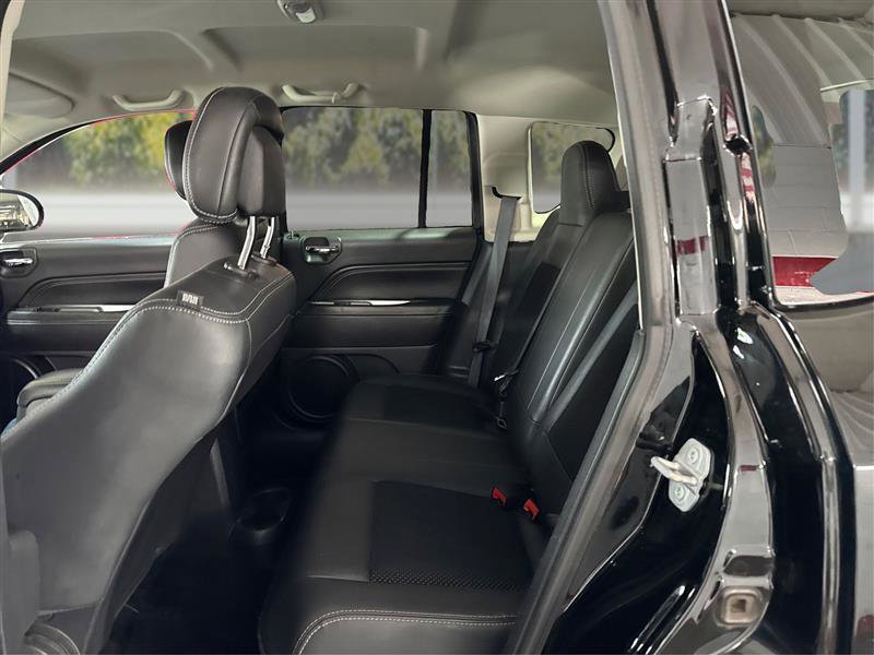 Used 2016 Jeep Compass Latitude AWD/4WD image 10