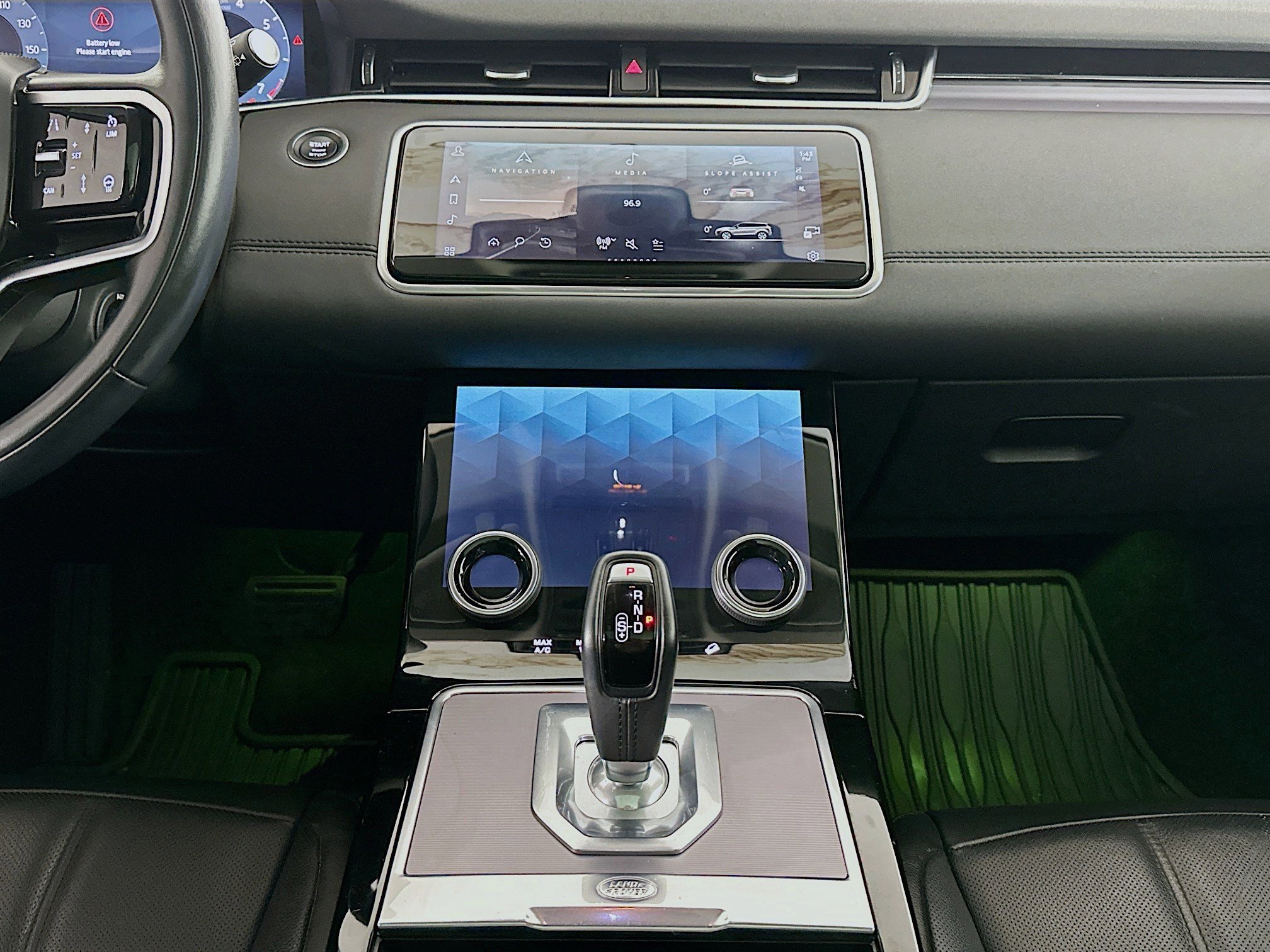 Used 2023 Land Rover Range Rover Evoque SE image 11