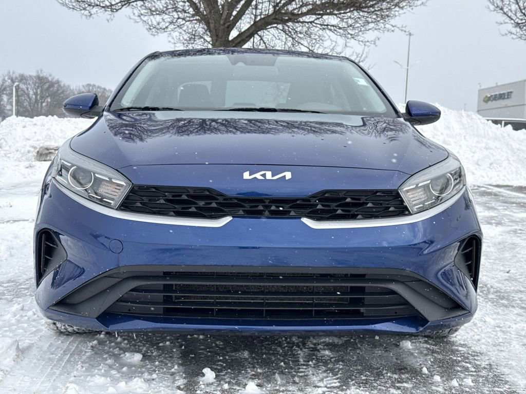 Used 2022 Kia Forte LXS image 3