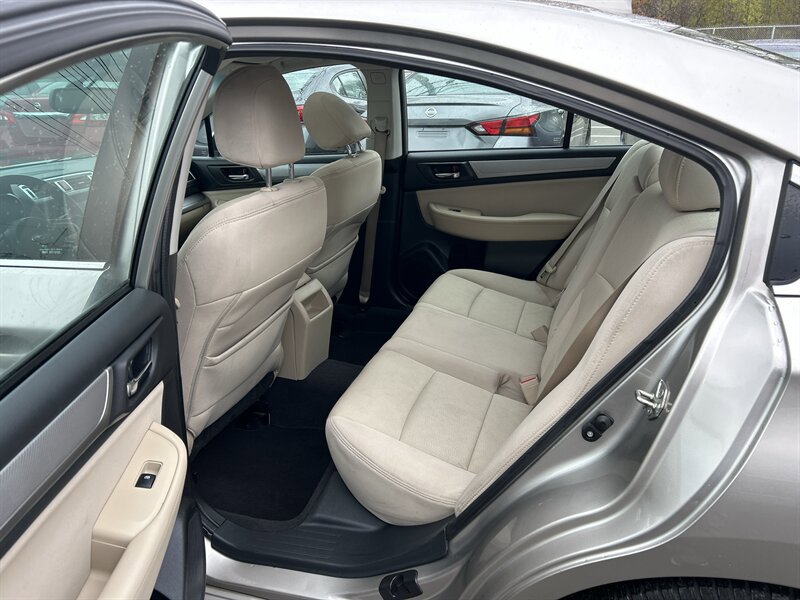 Used 2016 Subaru Legacy 2.5i Premium w/ Moonroof Package AWD/4WD image 11
