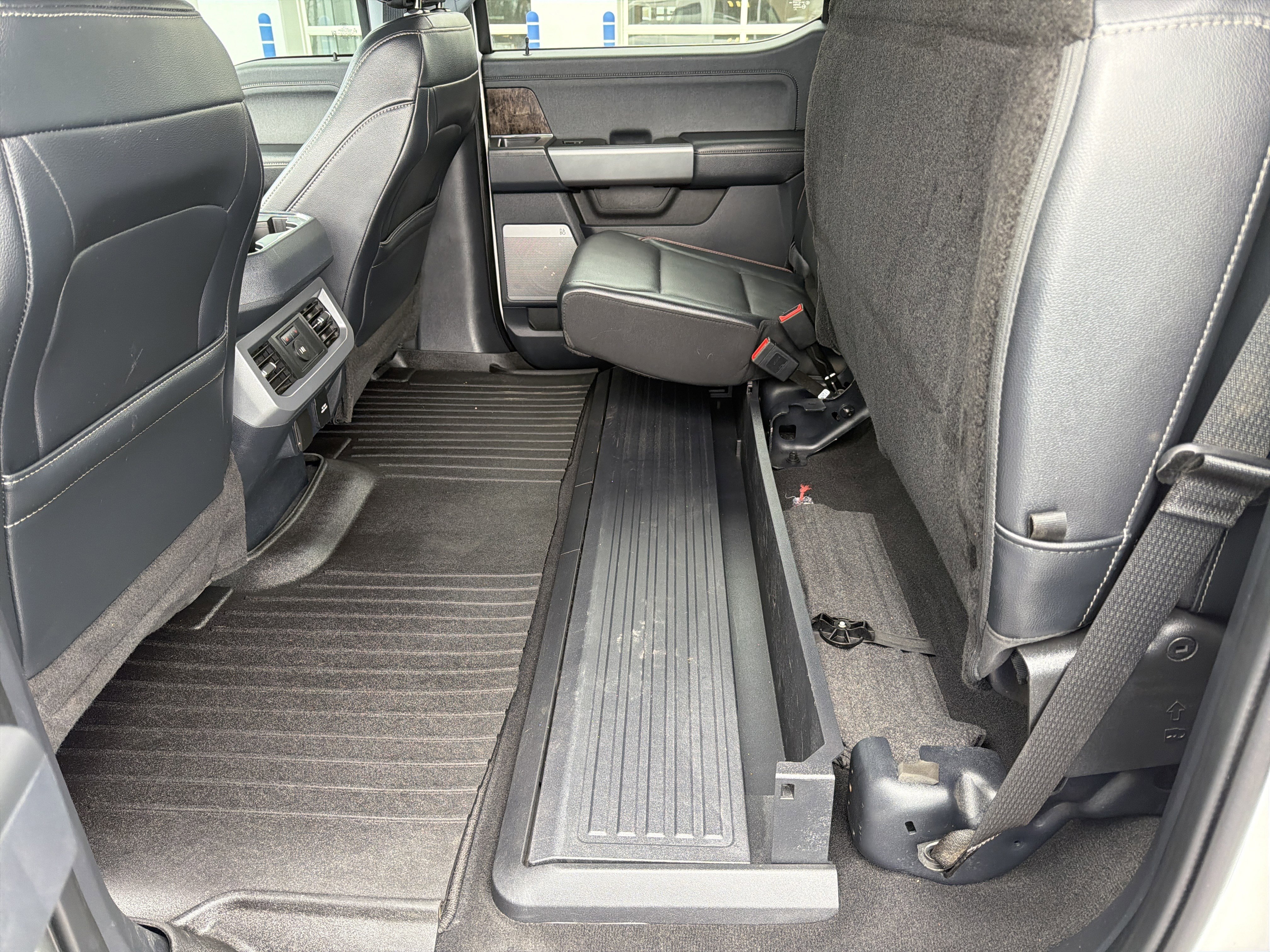 Used 2024 Ford F250 Lariat w/ Lariat Ultimate Package image 38