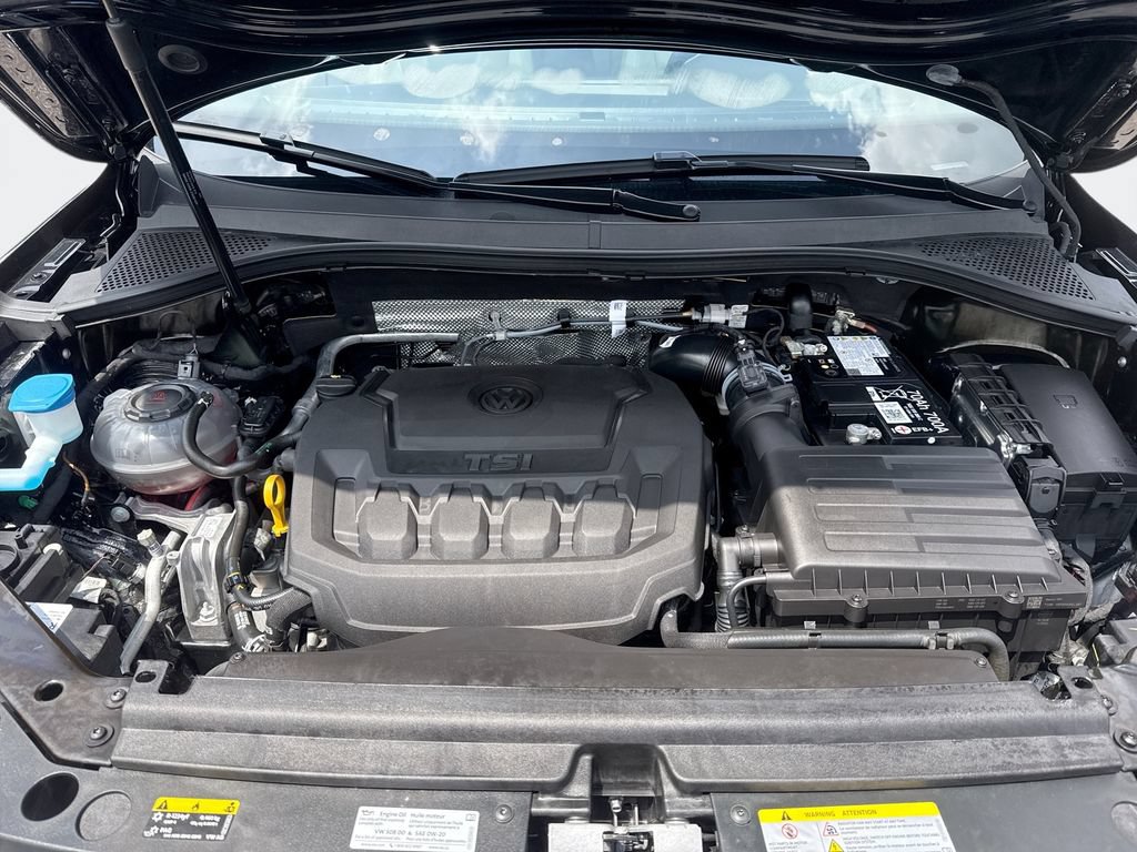 Used 2024 Volkswagen Tiguan SE R-Line AWD/4WD image 18