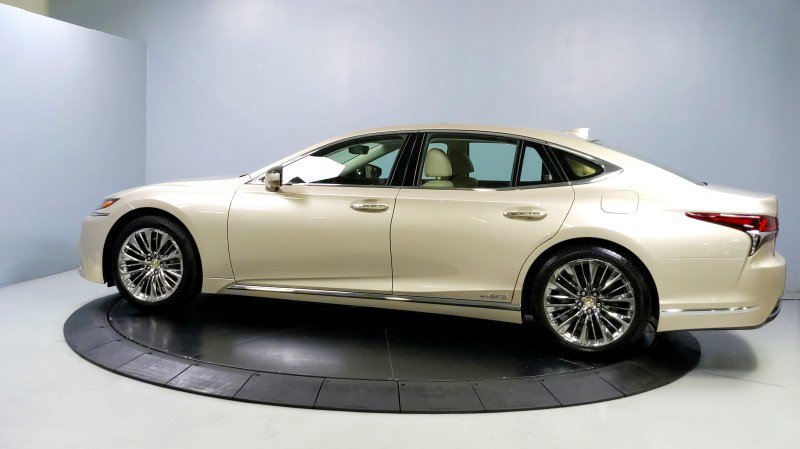 Used 2020 Lexus LS 500h image 4