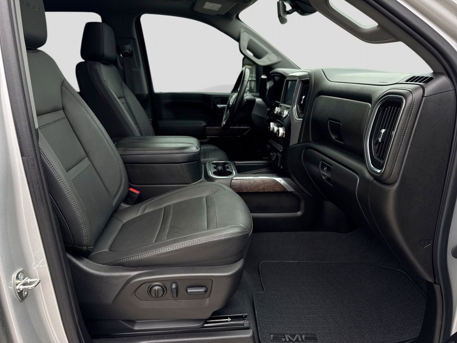 Used 2023 GMC Sierra 2500 Denali image 7