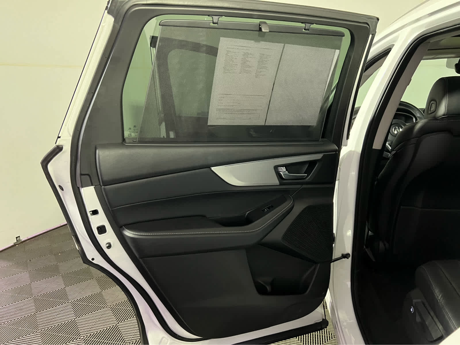 Used 2023 Acura MDX SH-AWD w/ Technology Package image 26