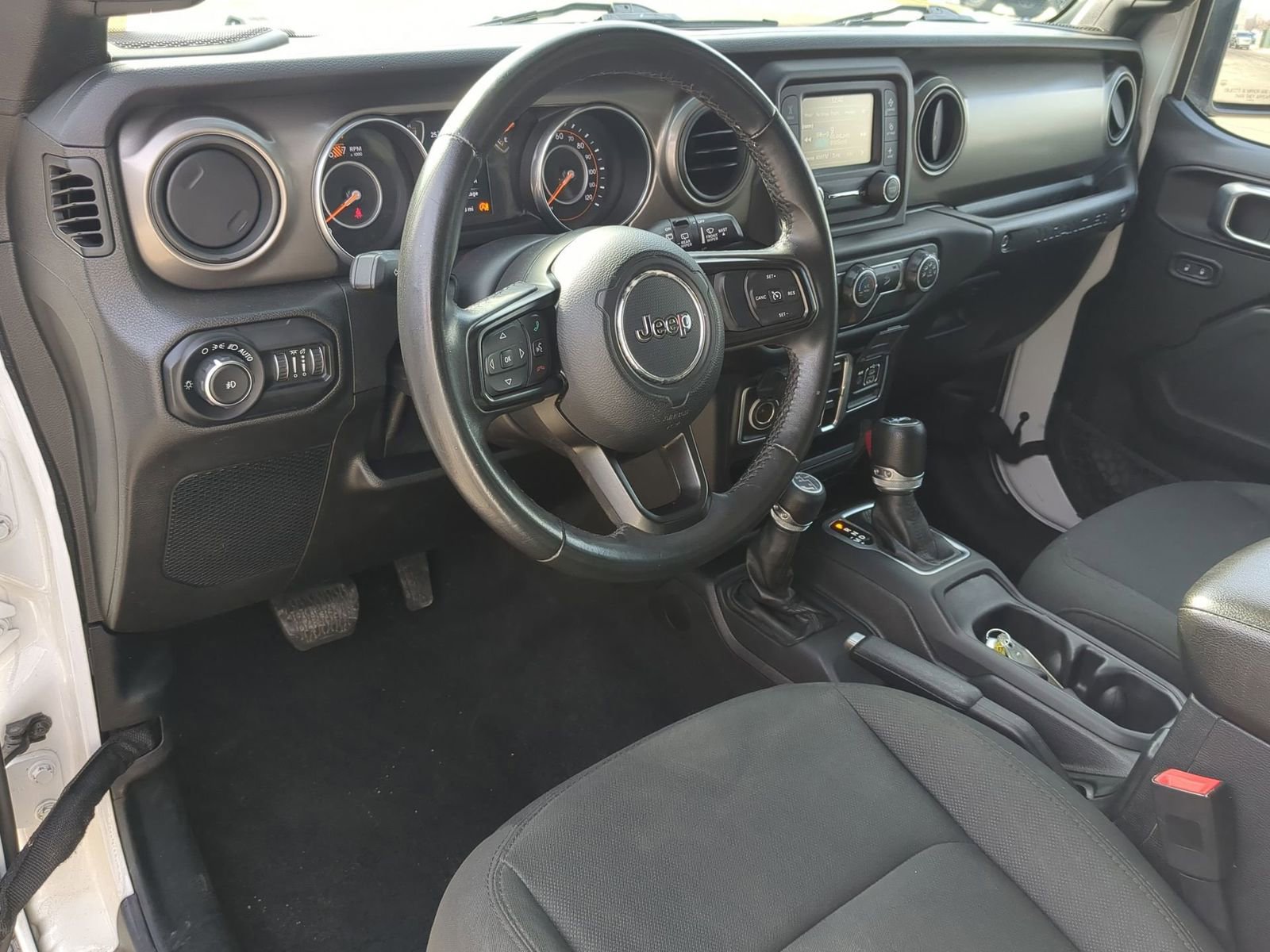 Used 2018 Jeep Wrangler Unlimited Sport S image 2