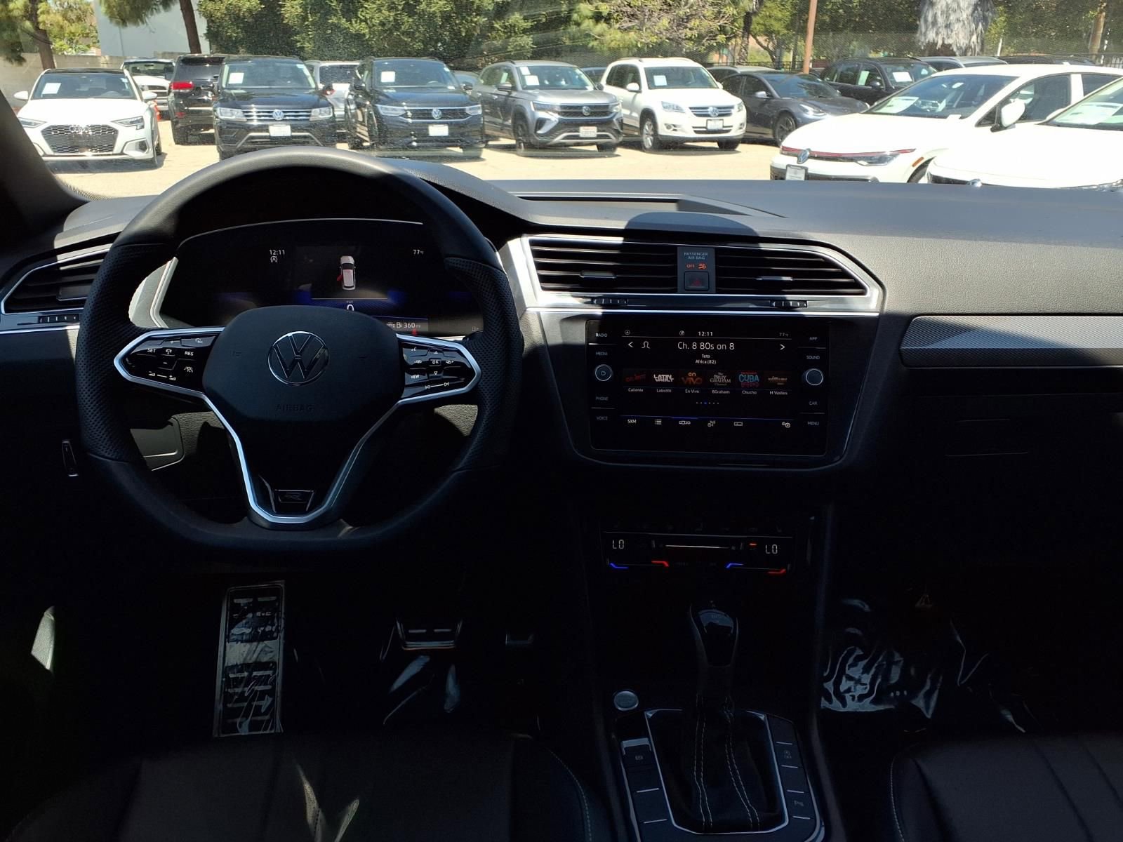 Certified 2023 Volkswagen Tiguan SE R-Line FWD image 21
