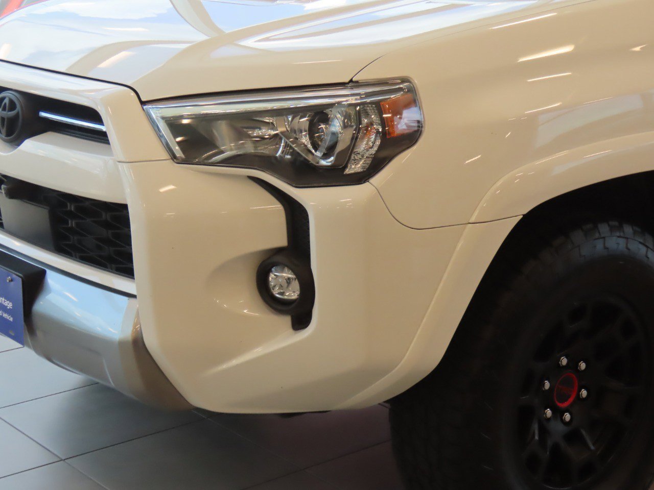 Used 2024 Toyota 4Runner TRD Off-Road Premium w/ Off Road Premium Plus Package AWD/4WD image 3