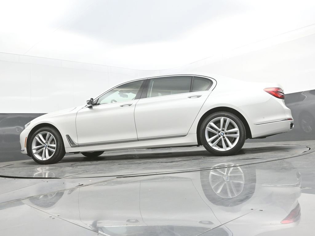 Used 2016 BMW 750i xDrive image 44