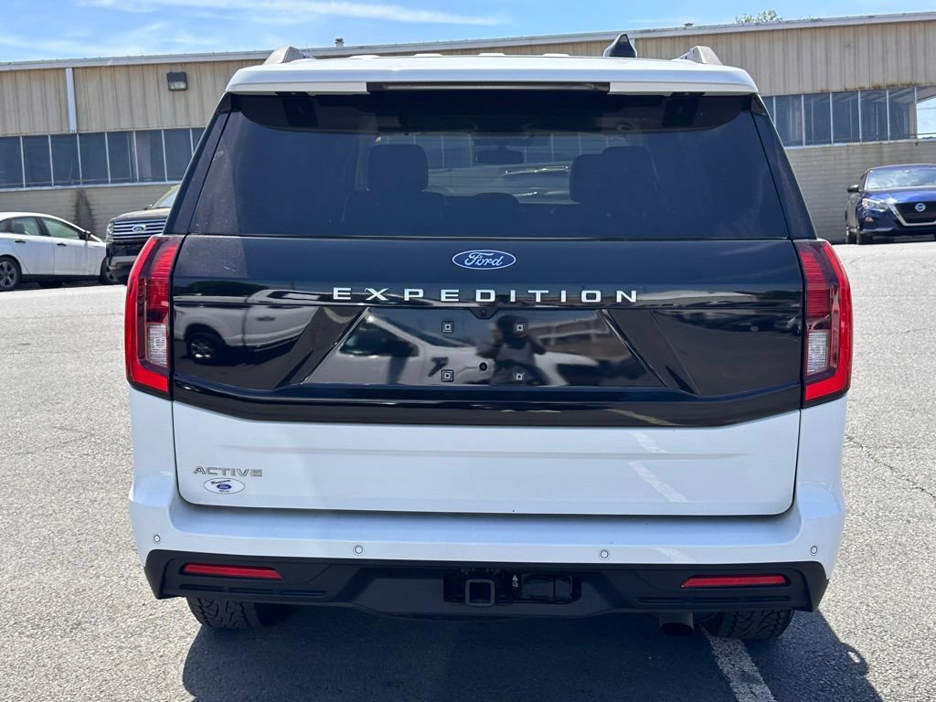 Used 2025 Ford Expedition Active AWD/4WD image 9