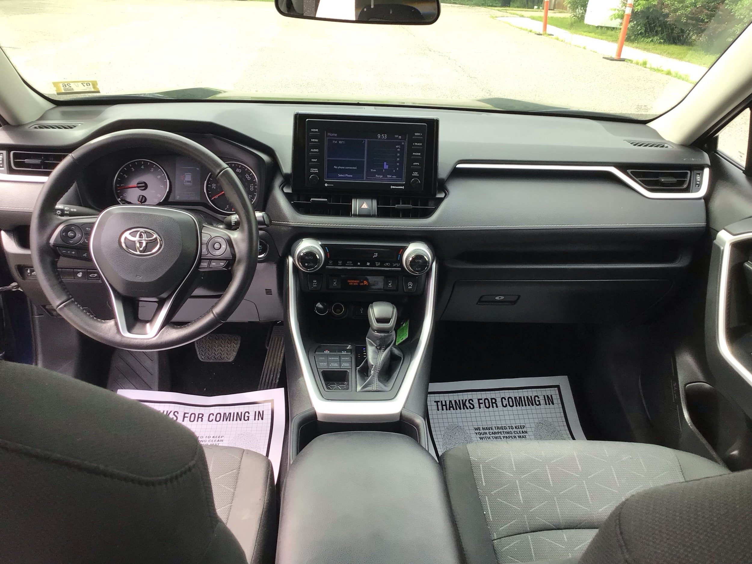 Used 2022 Toyota RAV4 XLE w/ Convenience Package AWD/4WD image 17