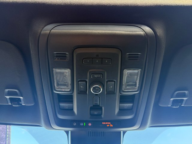 Used 2024 GMC Yukon Denali AWD/4WD image 24