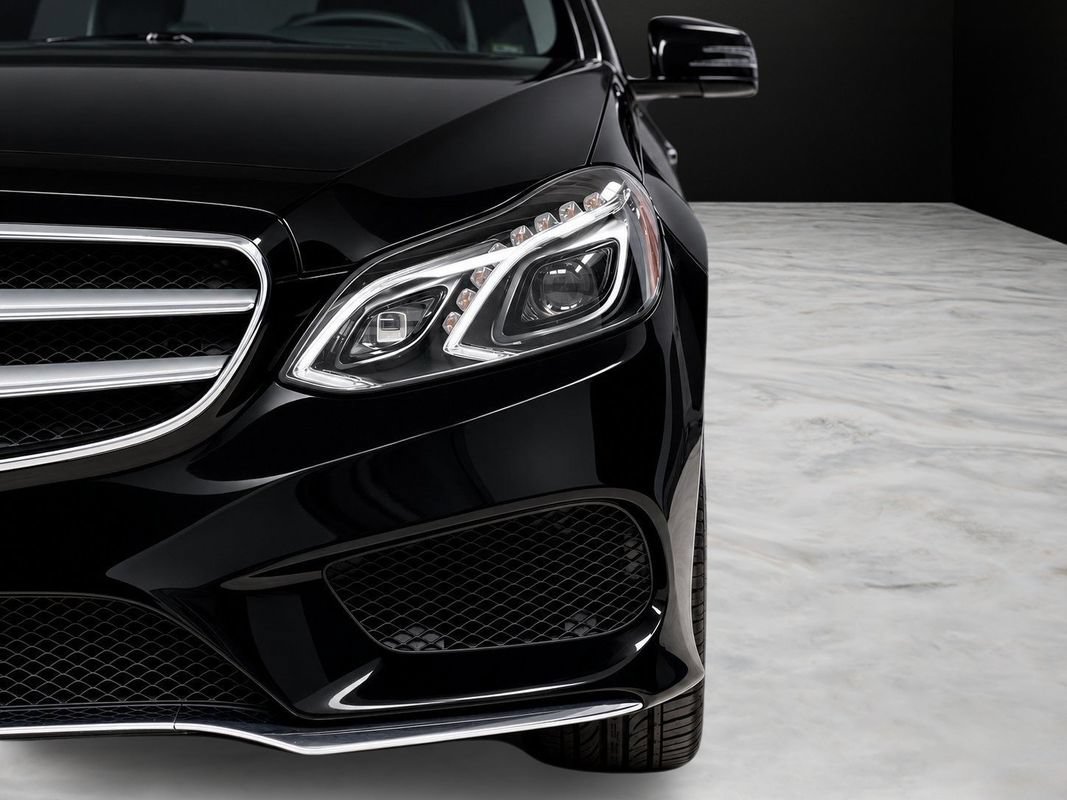 Used 2016 Mercedes-Benz E 350 4MATIC Sedan w/ Premium Package image 9