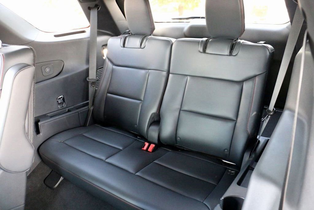 New 2026 Ford Explorer ST-Line w/ ST-Line Street Pack image 19