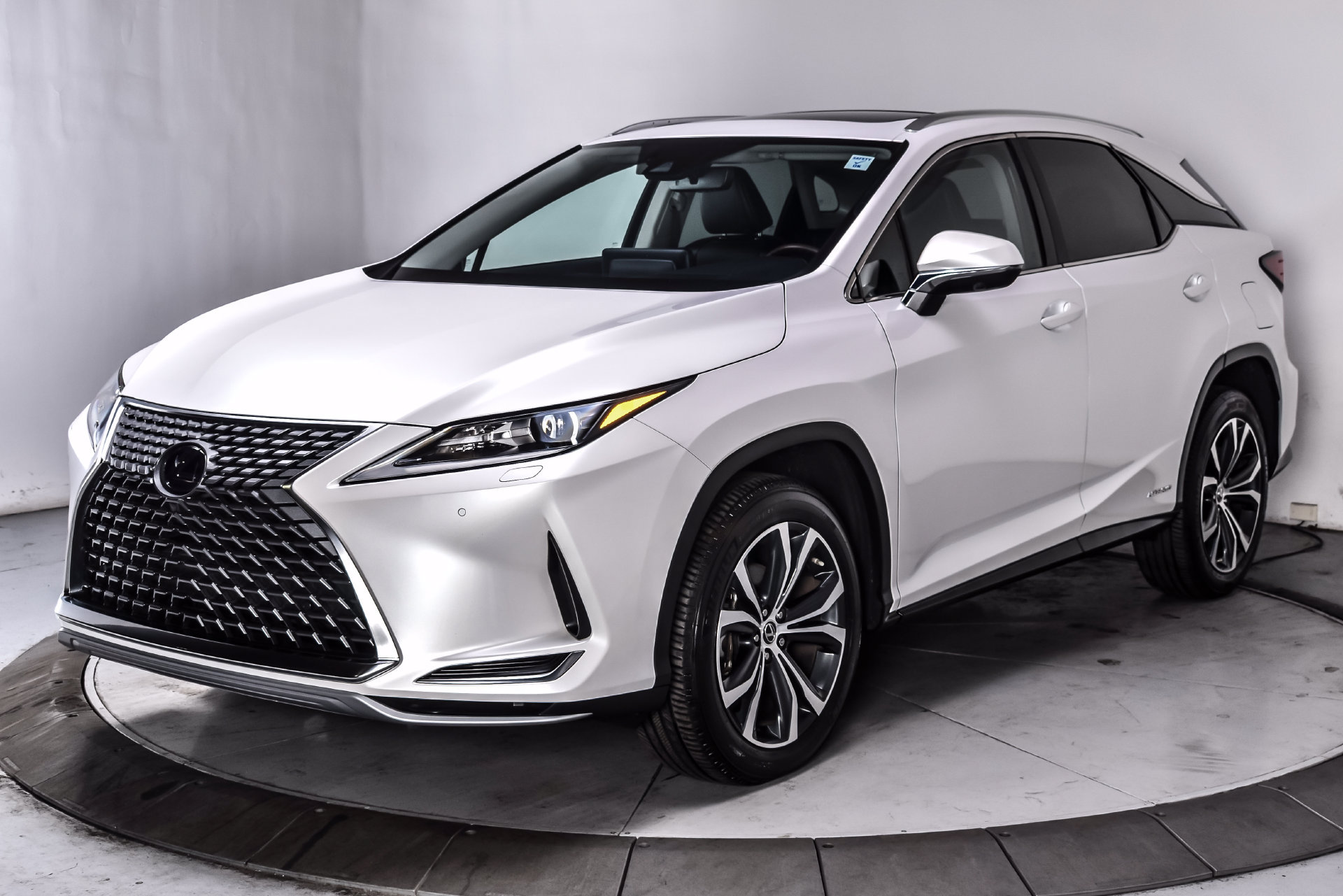 Used 2022 Lexus RX 450h AWD w/ Premium Package image 8
