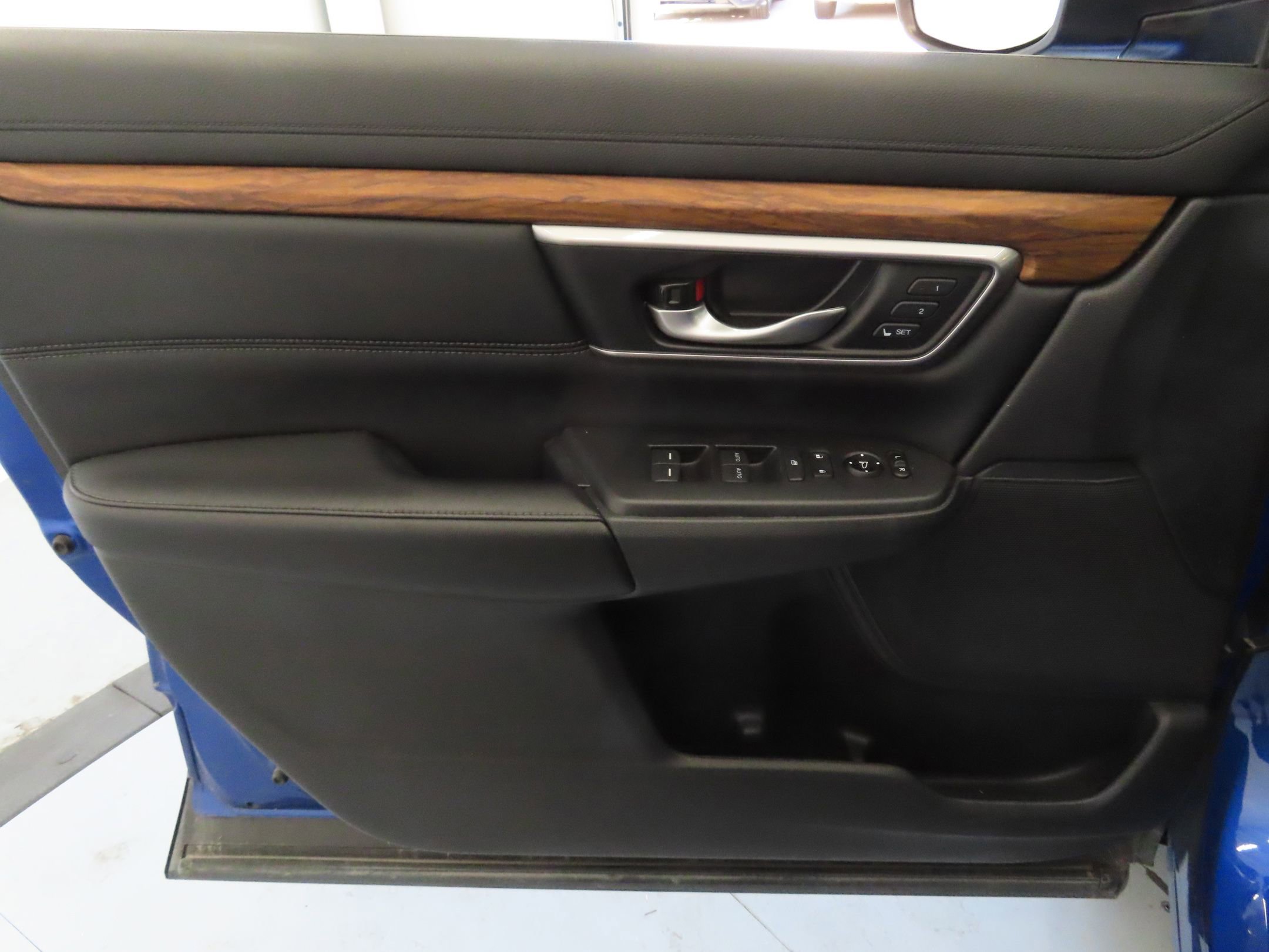 Used 2020 Honda CR-V EX-L image 11