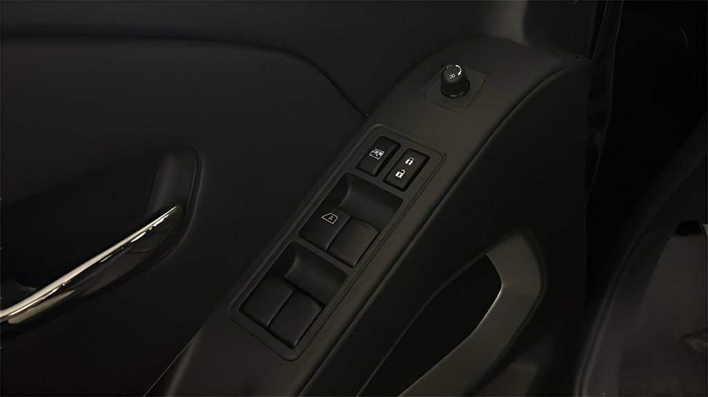 Used 2024 Nissan Frontier SV w/ Technology Package image 10