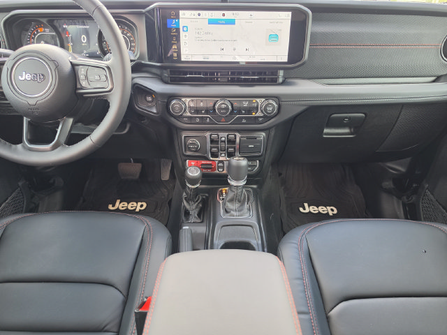 Used 2026 Jeep Wrangler Unlimited Rubicon AWD/4WD image 21