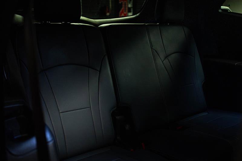 Used 2024 Buick Enclave Premium image 12