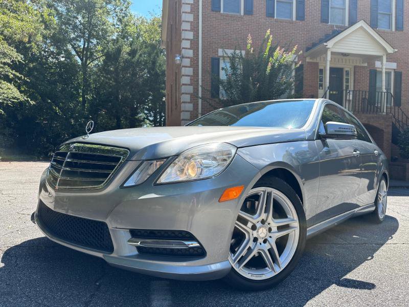 Used 2013 Mercedes-Benz E 350 4MATIC Sedan image 2
