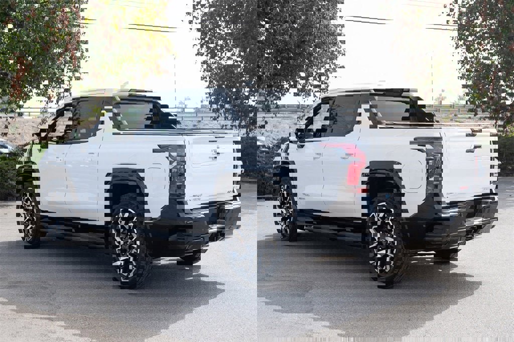 New 2024 Chevrolet Silverado EV RST image 6