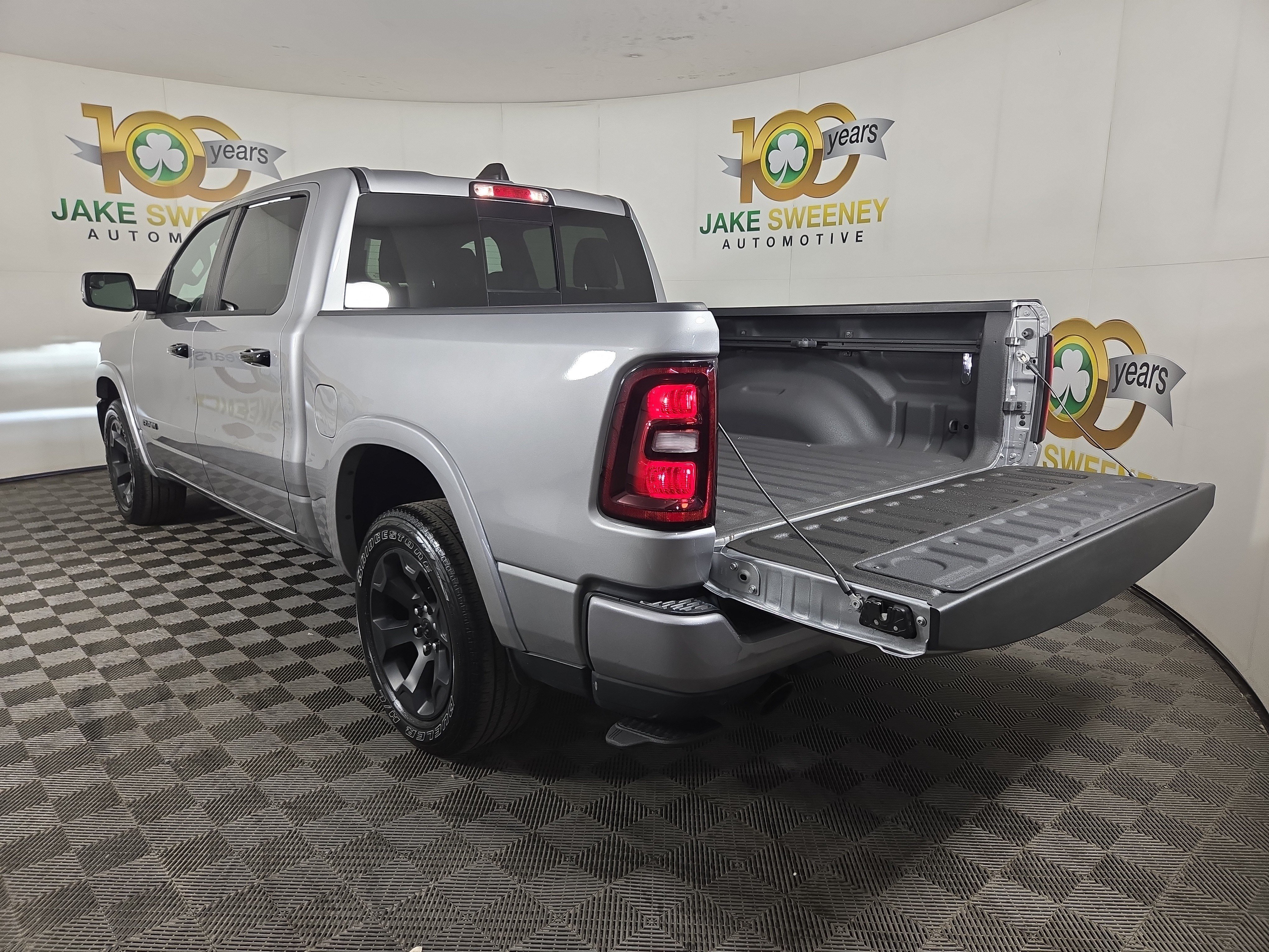 Certified 2025 RAM 1500 Big Horn AWD/4WD image 32