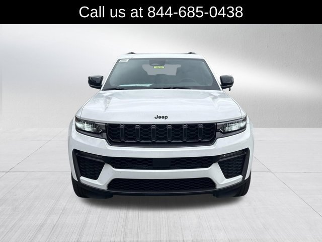 New 2026 Jeep Grand Cherokee Limited w/ Limited Altitude Package AWD/4WD image 2