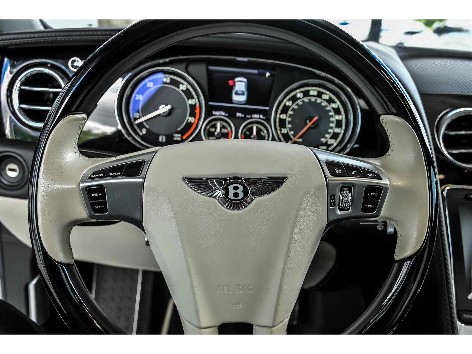 Used 2014 Bentley Flying Spur W12 AWD/4WD image 18