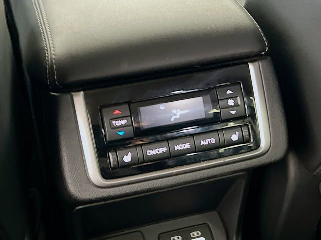 Used 2024 Subaru Ascent Limited image 25