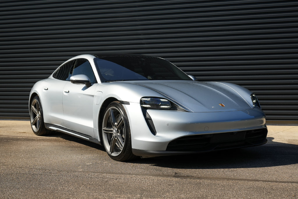 Certified 2021 Porsche Taycan 4S AWD/4WD image 39